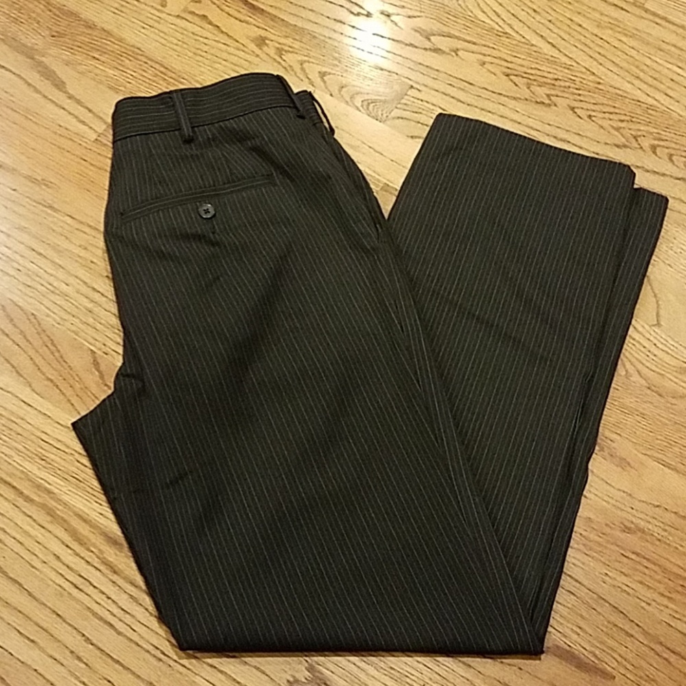 Apt. 9 30 × 30 pin strip pants